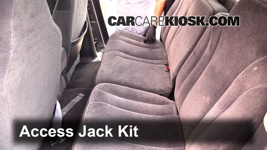 2003 Dodge Dakota SLT 4.7L V8 Crew Cab Pickup (4 Door) Tires & Wheels Change a Flat Tire